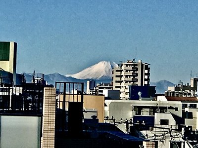 mt_fuji_white_winter_coat