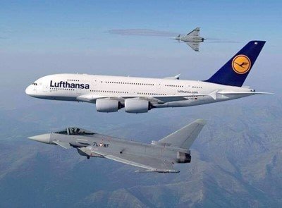 Airbus 380 and Eurofighter with Tempo Mach 2