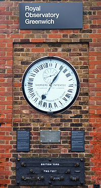 Greenwich clock with standard measurements